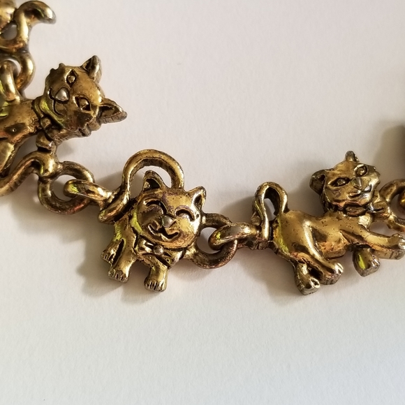 Relisted -Vintage cat bracelet Gold Tone playful kitty BG - Picture 11 of 15